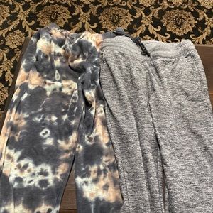 Two women’s sweat pants size small. One Old navy and one Wild Fable